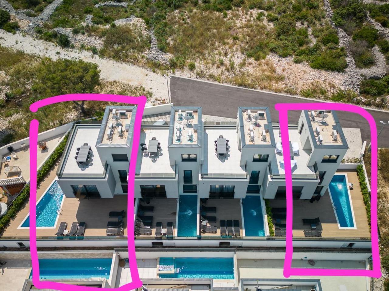 Villa 360 *