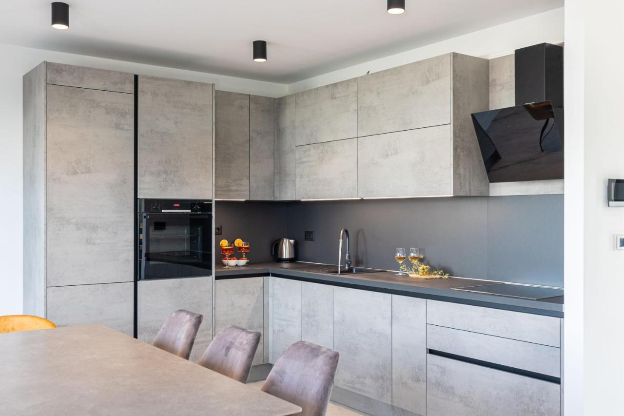 Villa 360 *